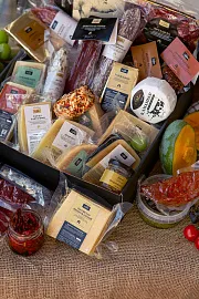 Огромный Сырно-мясной набор "Биг Босс" - Сыроварня Чудиновой