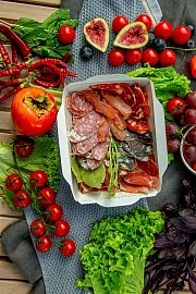 Мясная тарелка S - Сыроварня Чудиновой